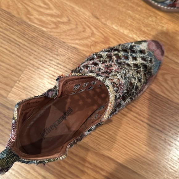 Jeffrey Campbell booties size 5 - Picture 2 of 3